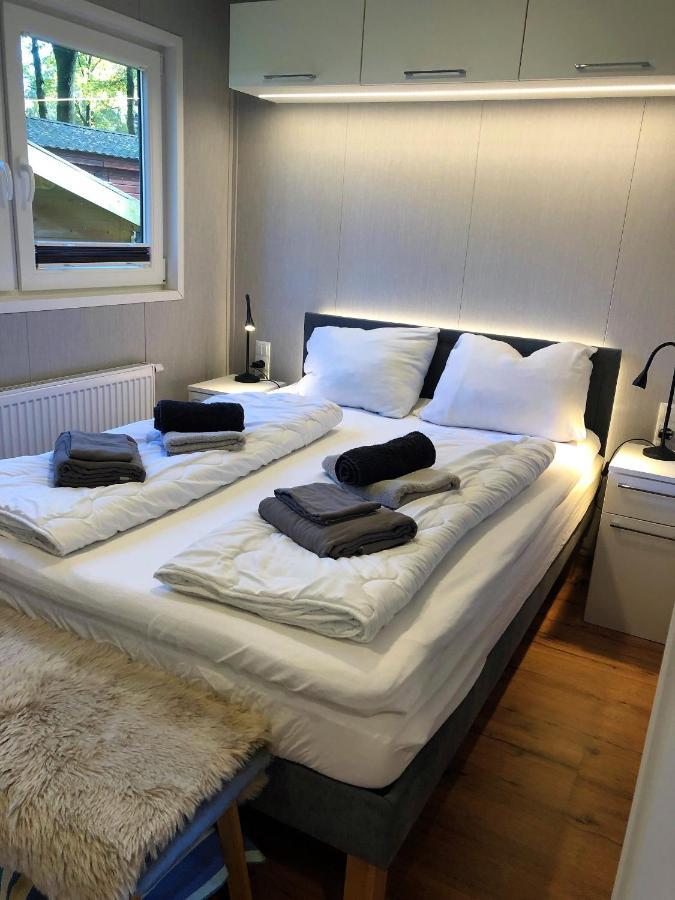 Luxe Chalet Leeuwenhart - Recreation Only Hoenderloo Bagian luar foto